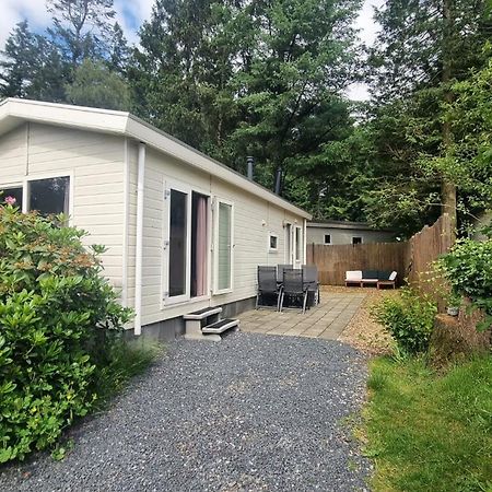 Gezellig Gemoderniseerd Chalet Op De Veluwe Putten Eksteriør billede